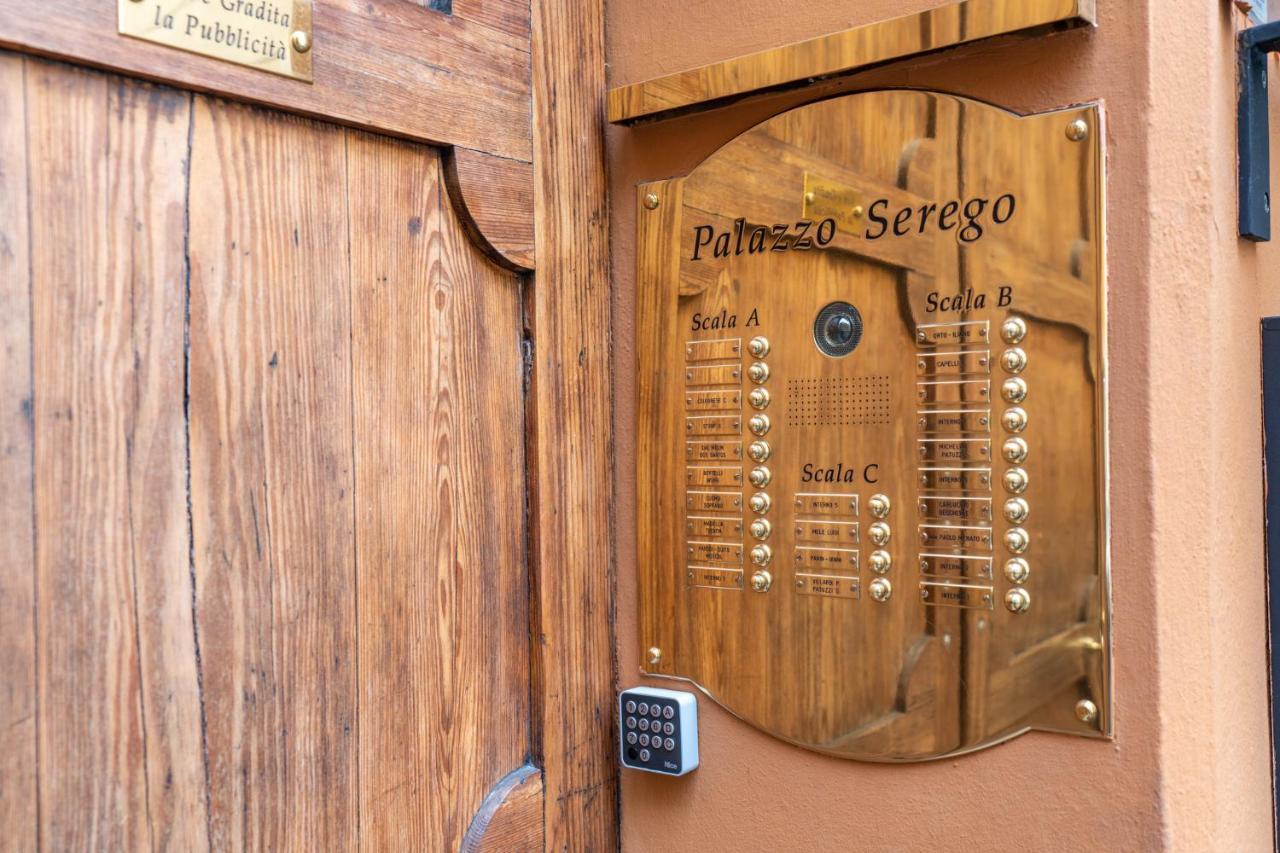 Domus Verona - Elegante Residenza Con Affaccio Su Porta Leoni Exterior foto